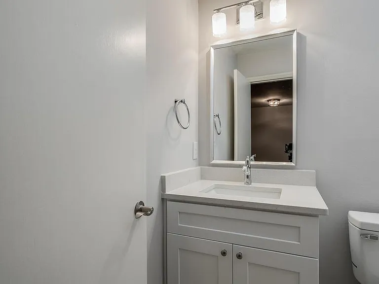 2611 Holton Ave #7 — Photo 7