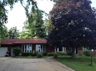 436 E Church Rd, Cambridge, WI 53523