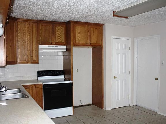 5th image of 5300 Duchess Ct