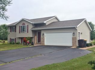 9880 Sandhill Dr, Weston, WI 54476