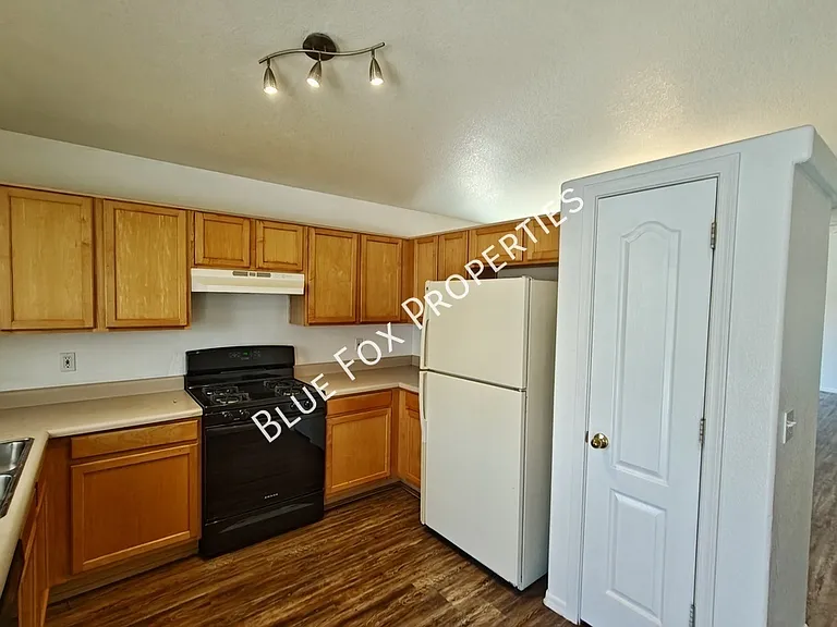 3117 S Nastar Dr — Photo 7