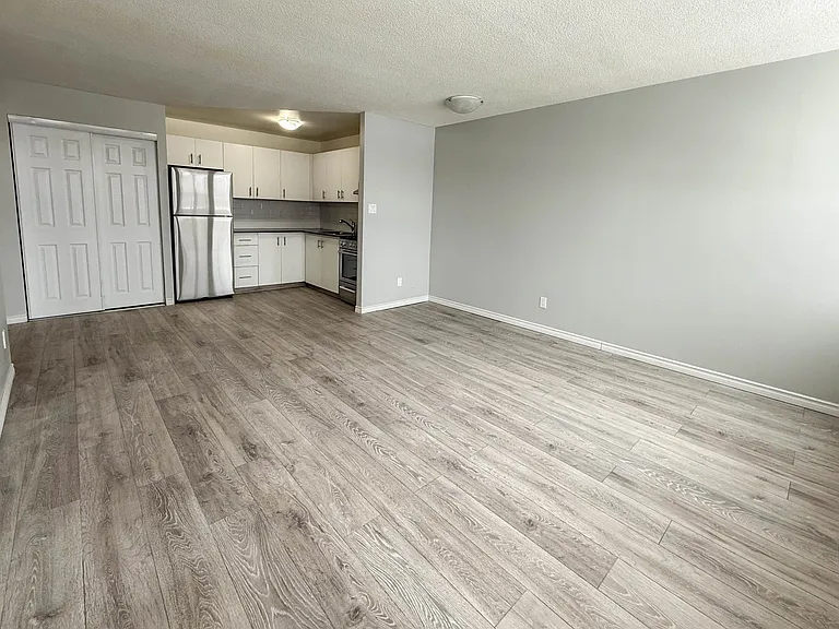 704 Canboro Rd — Photo 14