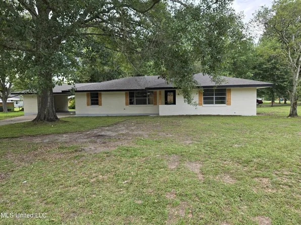 168 Westchester Dr, Picayune, MS 39466