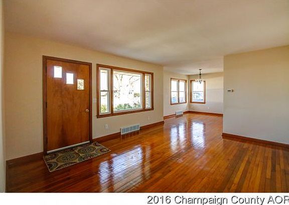 4th image of 317 E 4th St