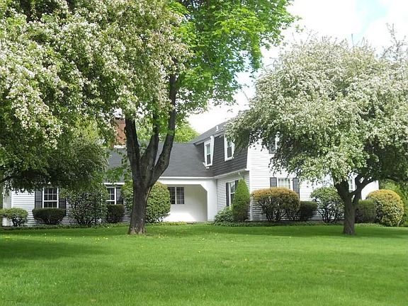 Tasteful Harminton Colonial