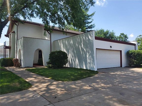 3rd image of 8334 Heron Ct