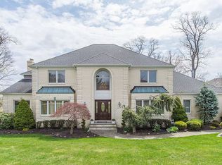 5 Tree Top Ter, Morristown, NJ 07960
