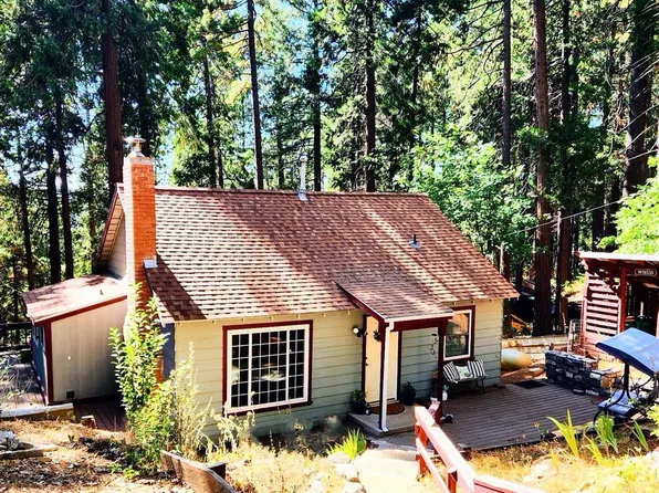 2972 Sunset Dr, Pollock Pines, CA 95726