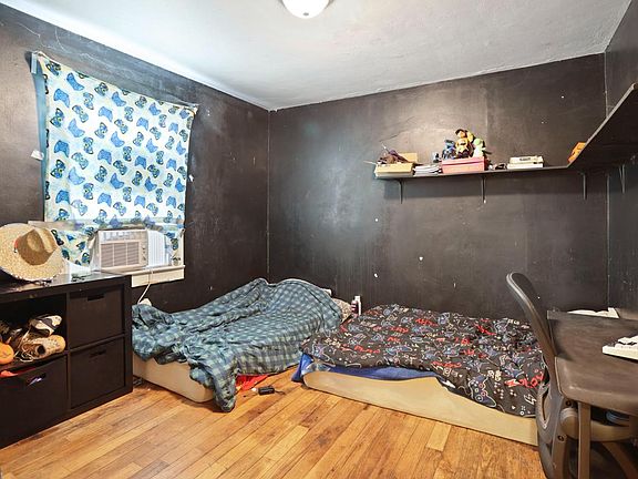 5th image of 537 W Park St