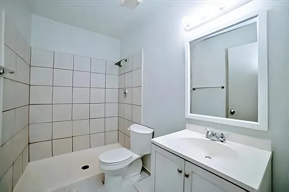 2206 Statler Dr — Photo 25