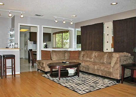 3rd image of 2505 Lawnview Dr
