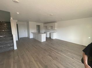 967 E Drifter Ln, Saratoga Springs, UT 84045