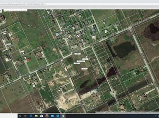229 Ostermeyer Rd, Galveston, TX 77554
