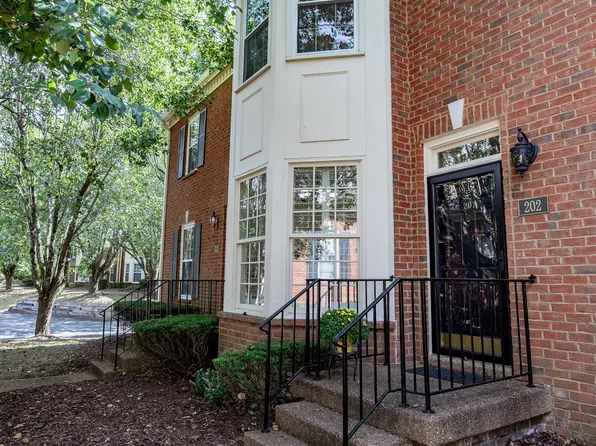 202 Windsor Terrace Dr, Nashville, TN 37221
