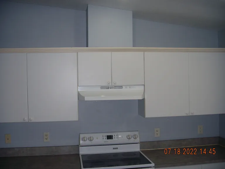 522 NE 24th Pl — Photo 6