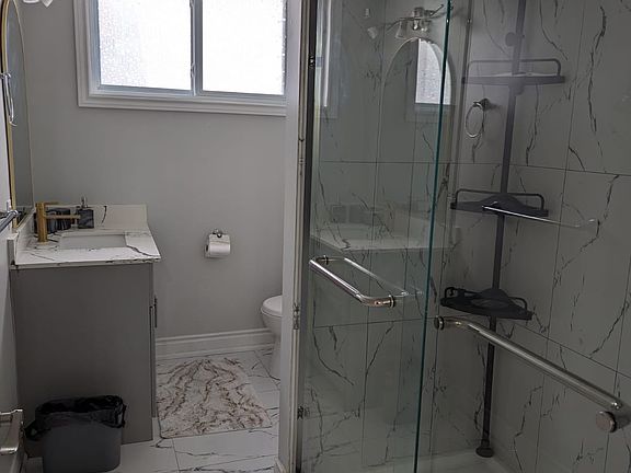 4th image of 11 Houston St