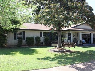 1307 Roberts Ave, Cleburne, TX 76033