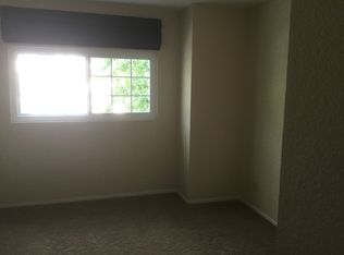 525 Fairfield Rd, Simi Valley, CA 93065