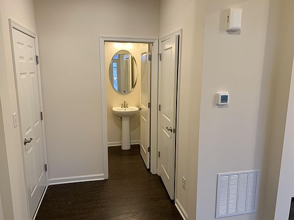 4th image of 41 Witter Cir