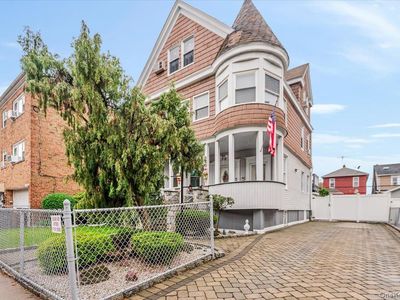 1711 Mahan Avenue, Bronx, NY, 10461