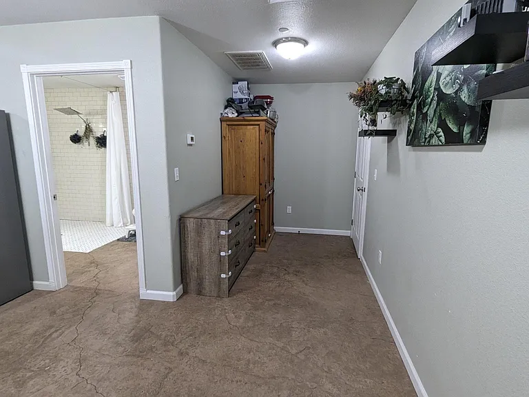 4318 Illinois Ave — Photo 19