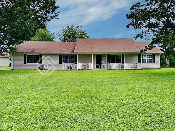 4854 Countryside Dr, Flowery Branch, GA 30542