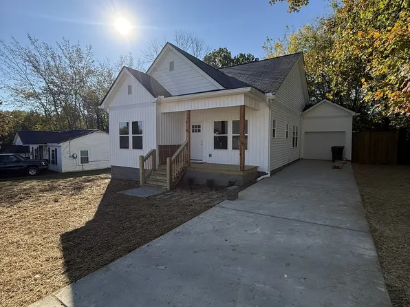 910 17th Ave E, Springfield, TN 37172