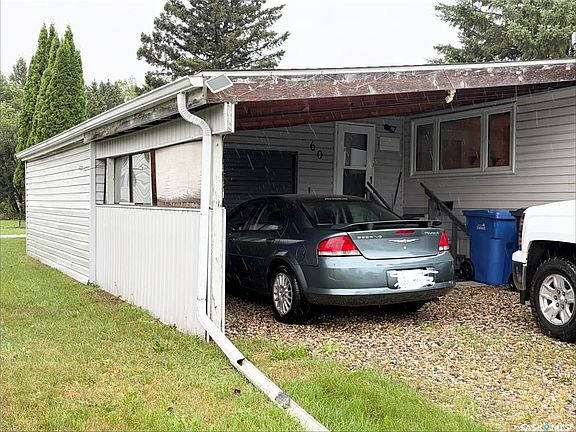 2nd image of 60 Appleton DRIVE