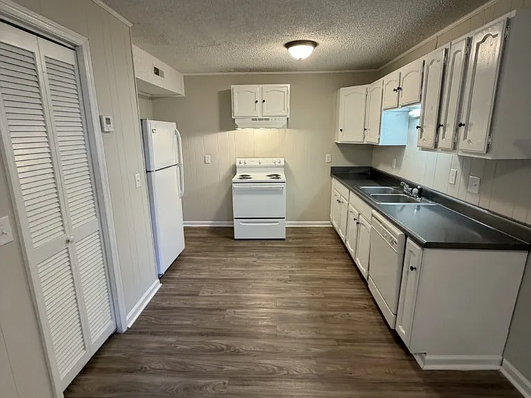 1002 Palmer Dr #12 — Photo 5