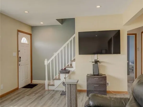 47 Maple Drive, Lindenhurst, NY 11757