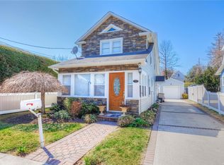11 Clark Pl, Hempstead, NY 11550