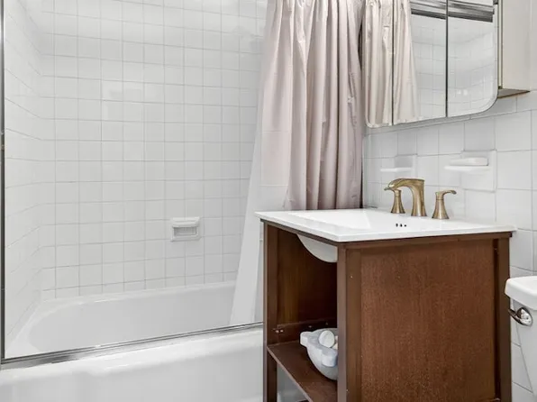 520 East 72nd Street image 8 of 14