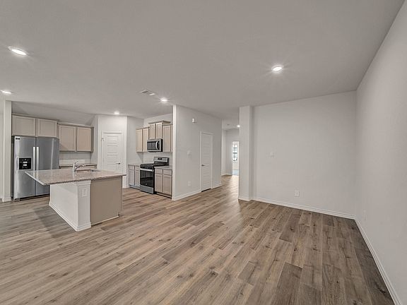 3rd image of 9733 Tinsley St