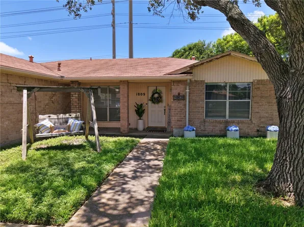 1809 Baffin Dr, Portland, TX 78374