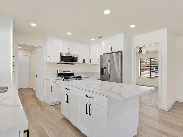 15262 El Centro Rd — Photo 14