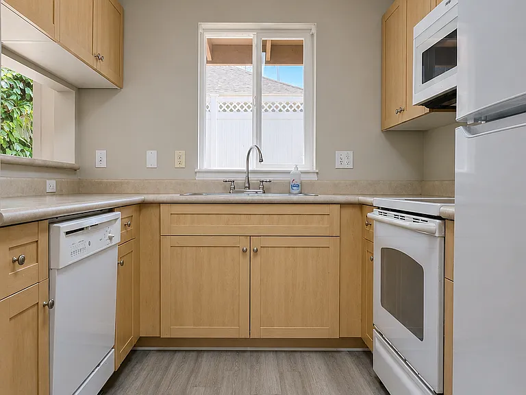 671 Meakanu Ln #1-803 — Photo 5