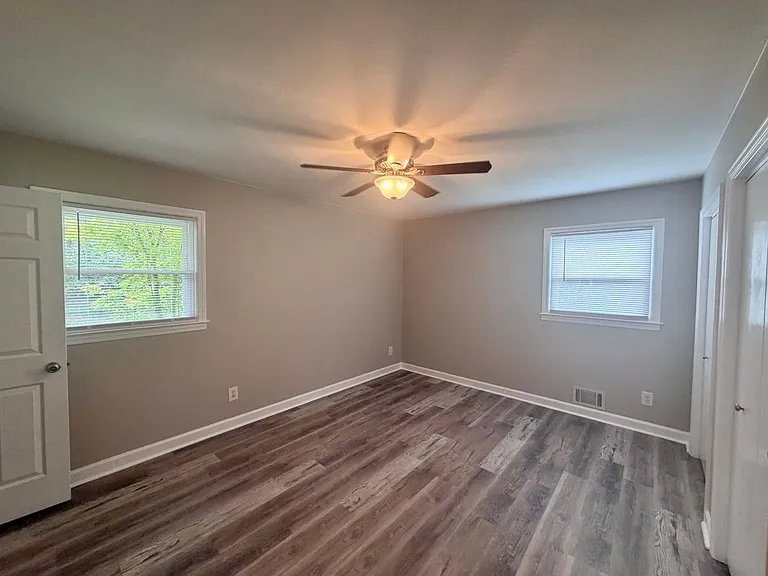 3201 Chalmers Dr — Photo 7