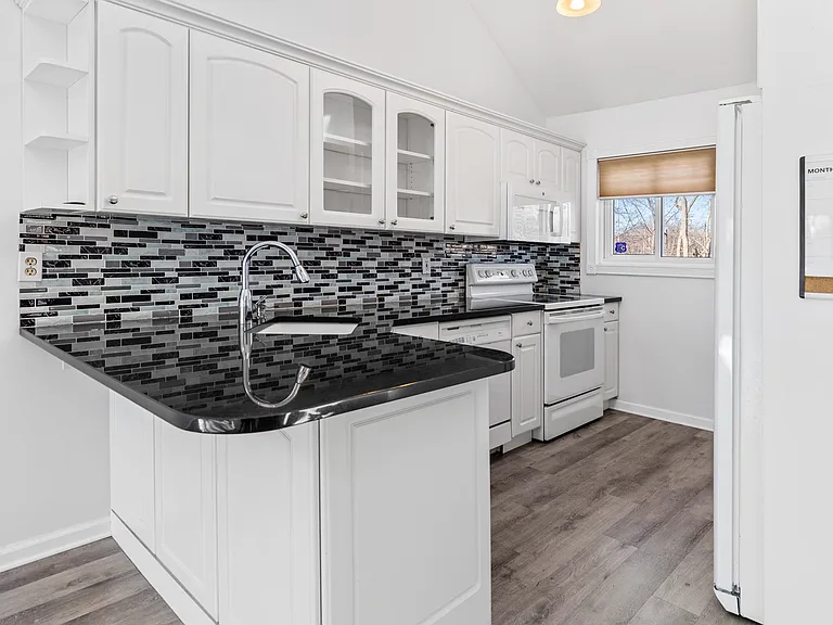 220 Montauk Hwy #22 — Photo 3