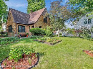 1001 Moores River Dr, Lansing, MI 48910