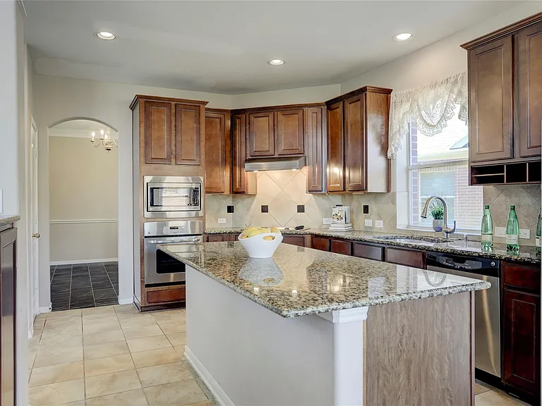 13419 Sunset Bay Ln — Photo 11
