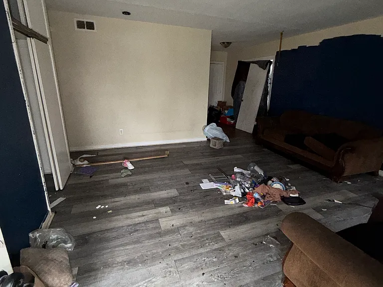 2 E Adams Dr — Photo 13