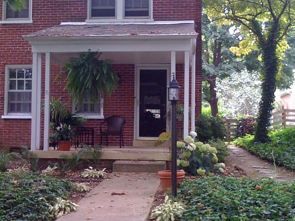 Street view, 2009.