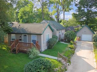 222 2nd St, Fenton, MI 48430