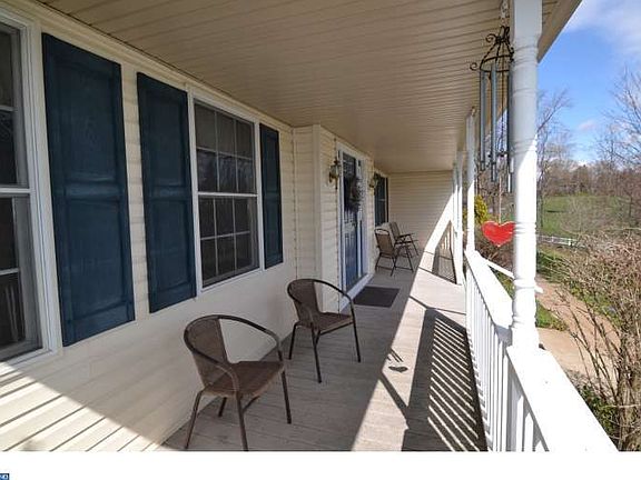 2nd image of 1206 E Kings Hwy