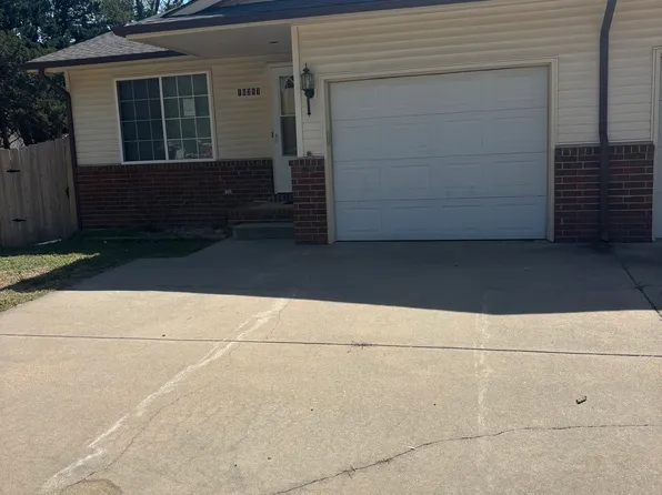 10317 W Delano Ave, Wichita, KS 67212
