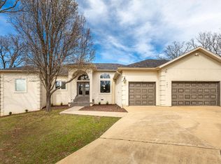 151 Western Hills Dr, Ridgedale, MO 65739