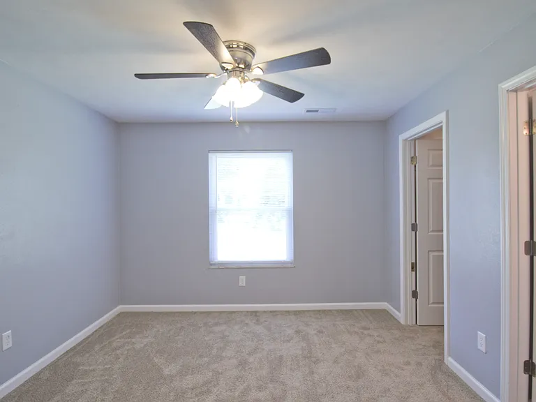 127 Dorset Ct — Photo 47