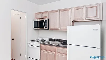 Rented by Moda Realty