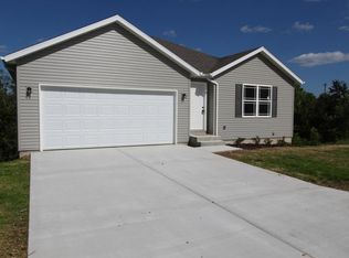 145 Scotch Pine Ct, Hollister, MO 65672