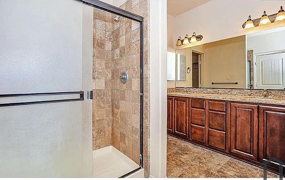 3rd image of 3676 W 36th St